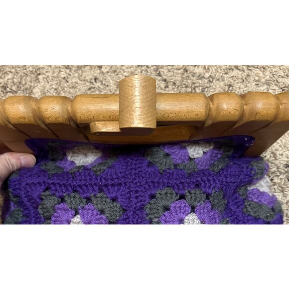 Cottage Core Purple Granny Square Crochet Wood Handle Handbag - Picture 3 of 6